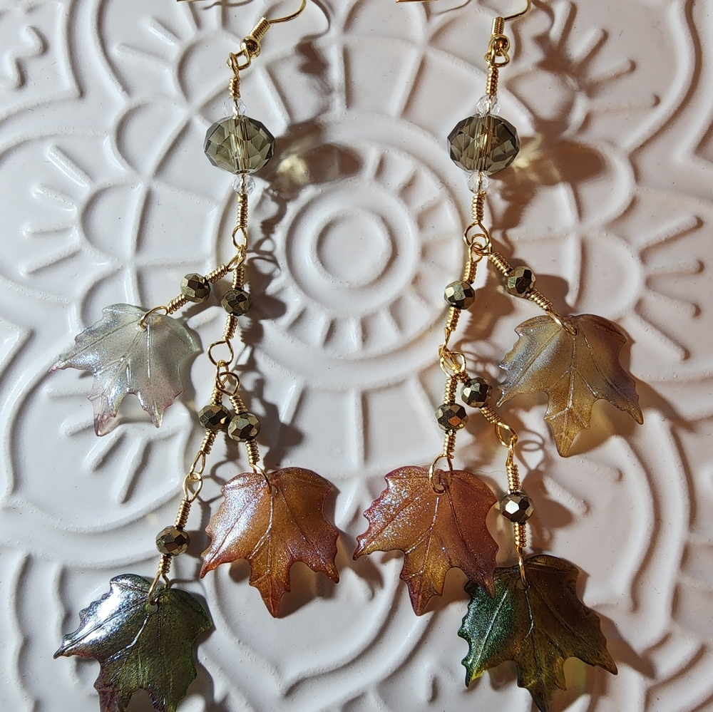 Falling leaf earrings - Picture 2 of 4